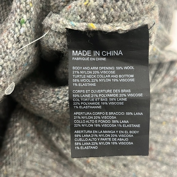 Club Monaco sweater - Picture 4 of 4